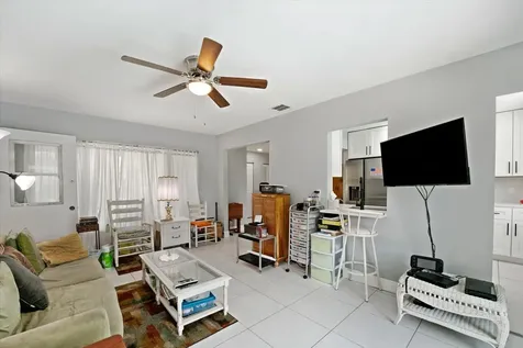 722 SW 28th Avenue Boynton Beach FL 33435