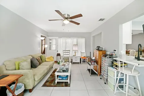 722 SW 28th Avenue Boynton Beach FL 33435