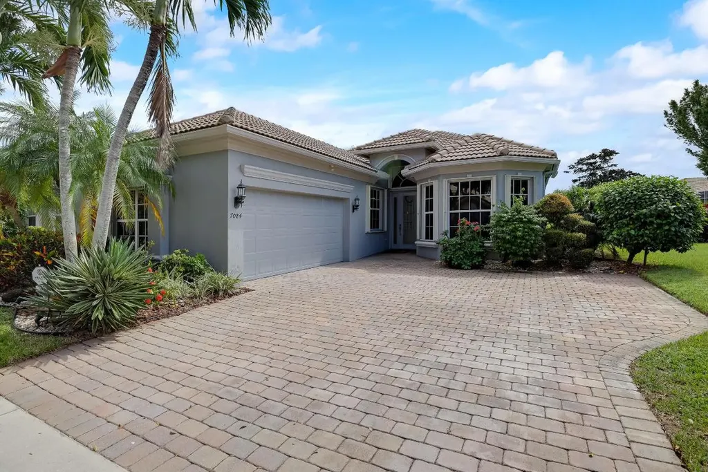 7084 Palazzo Reale Boynton Beach FL 33437
