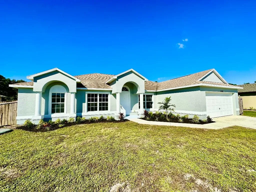 4466 SW Farmington Street Port St Lucie FL 34953