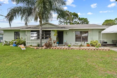 391 SE Walters Terrace Port St Lucie FL 34983
