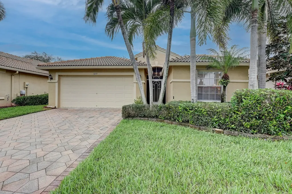5235 Espana Avenue Boynton Beach FL 33437
