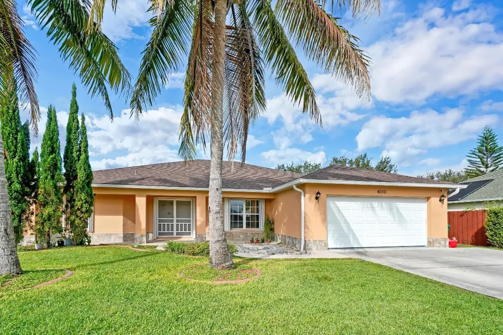 4310 SW Jarmer Road Port St Lucie FL 34953