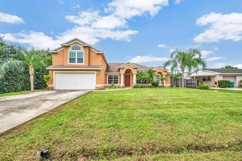 572 NW Avens Street Port St Lucie FL 34983