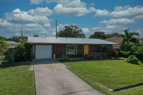 1786 SE Minorca Avenue Port St Lucie FL 34952