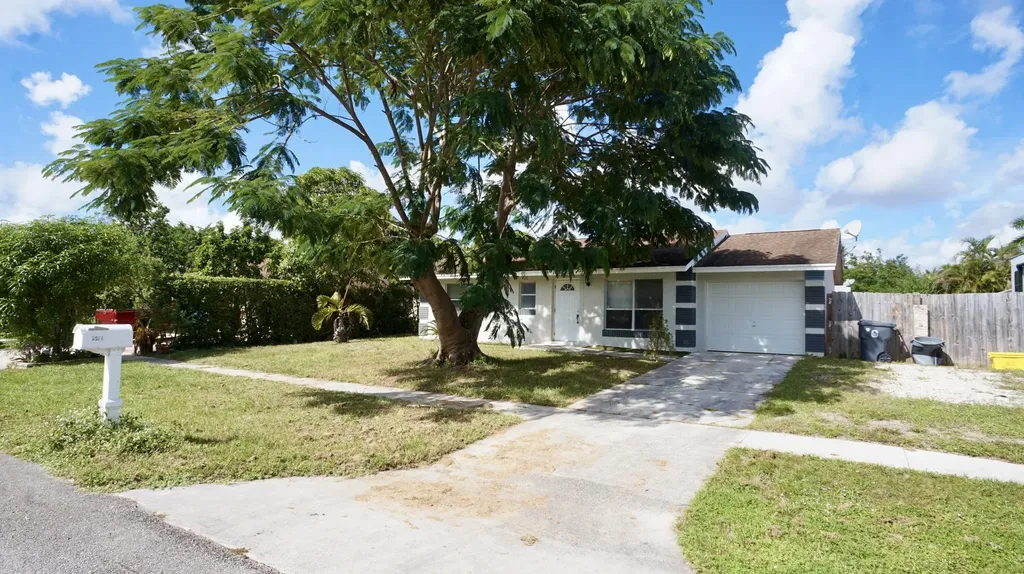 6974 Athena Drive Lake Worth FL 33463