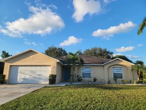 5945 NW Batchelor Terrace Port St Lucie FL 34986