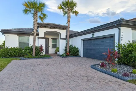 7509 NW Farnsworth Circle Port St Lucie FL 34987