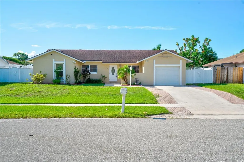 4388 Mediterranean Road Lake Worth FL 33461
