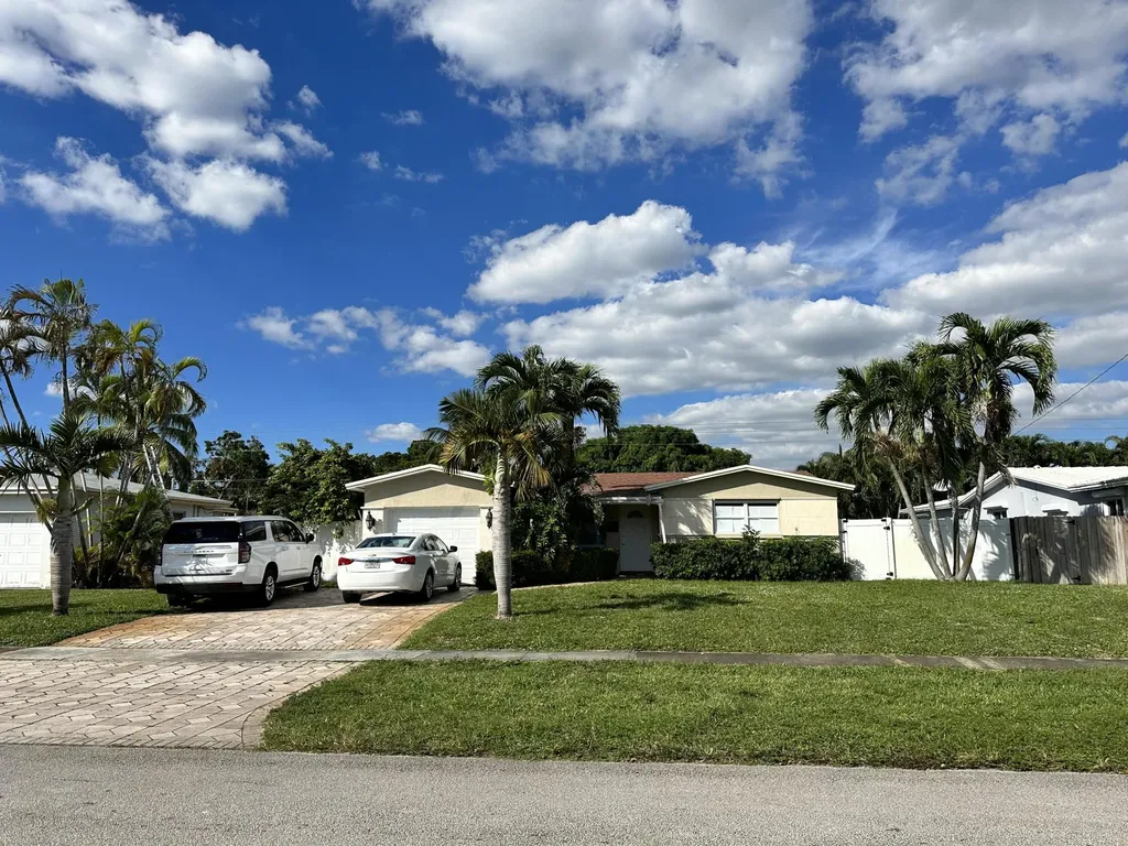 5421 Tyler Street Hollywood FL 33021