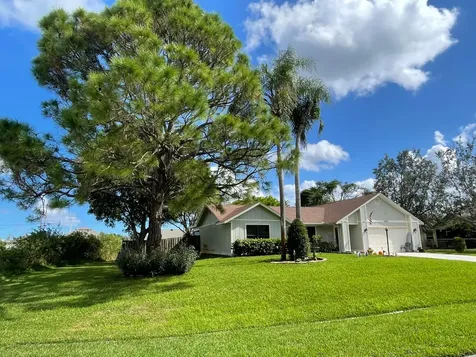 4561 SW Gray Court Port St Lucie FL 34953