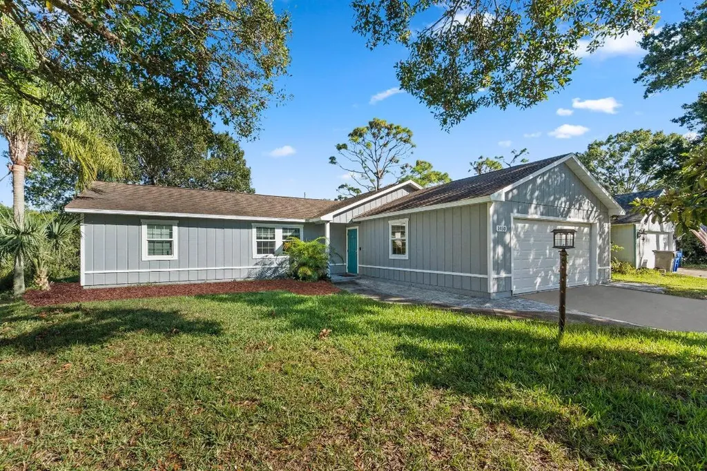 1450 16th Court SW Vero Beach FL 32962