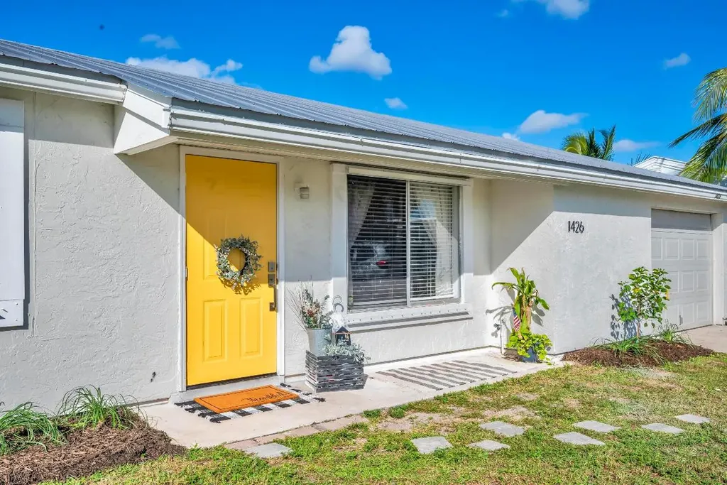 1426 SE Buckingham Terrace Port St Lucie FL 34952