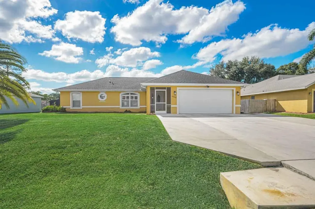 1650 SW Janette Avenue Port St Lucie FL 34953