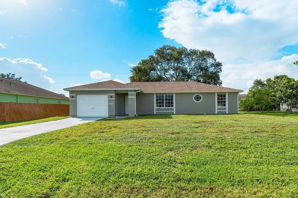 4542 SW Uleta Street Port St Lucie FL 34953
