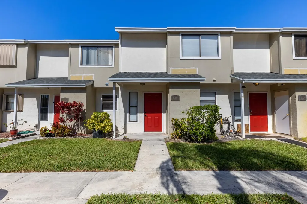 4002 Inlet Circle Greenacres FL 33463