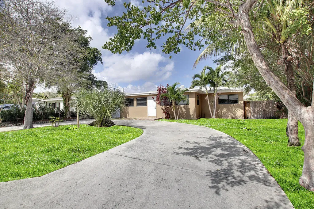 233 NE 17th Street Delray Beach FL 33444