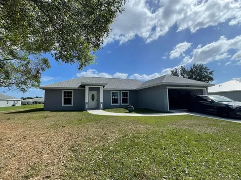 809 Woodside Place Sebring FL 33876