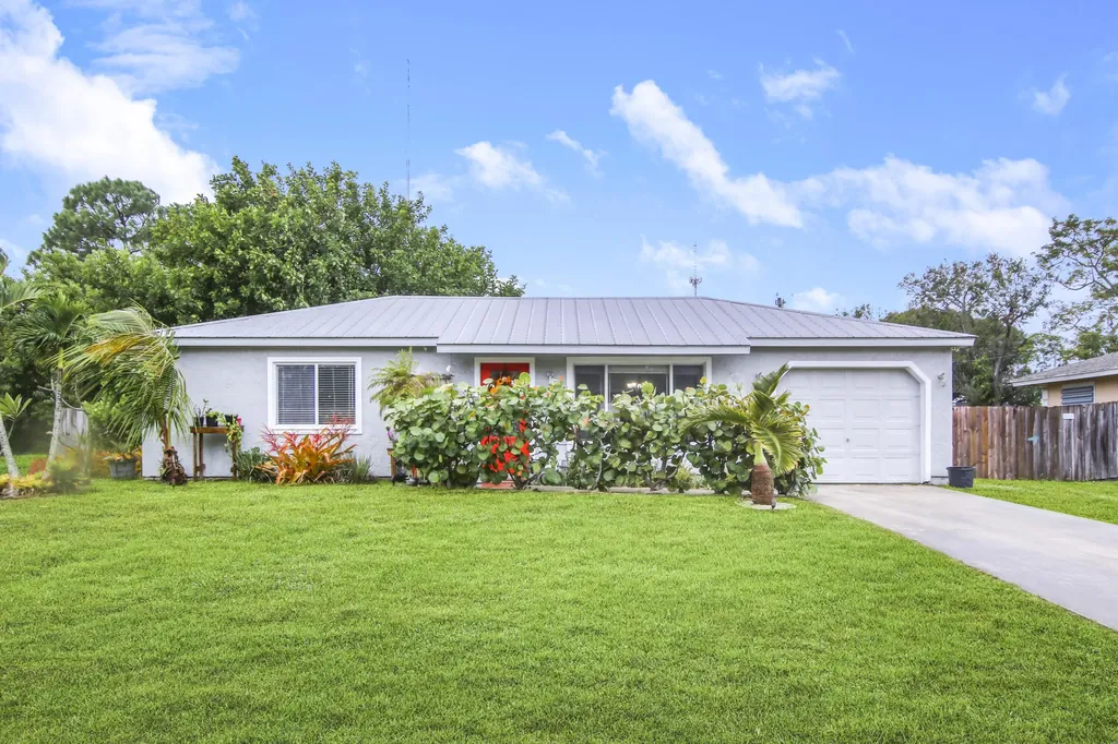 2130 SE Lucca Street Port St Lucie FL 34952