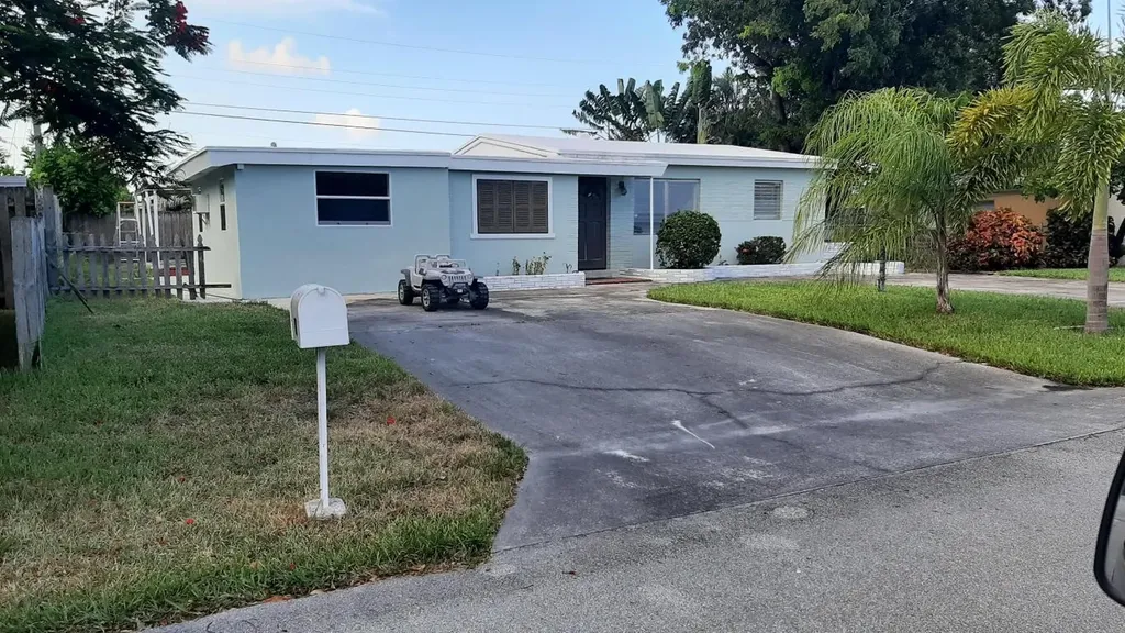 1573 NE 27th Street Pompano Beach FL 33064