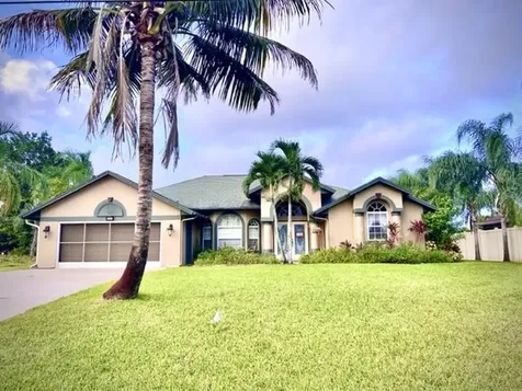 1157 SW Jacqueline Avenue Port St Lucie FL 34953