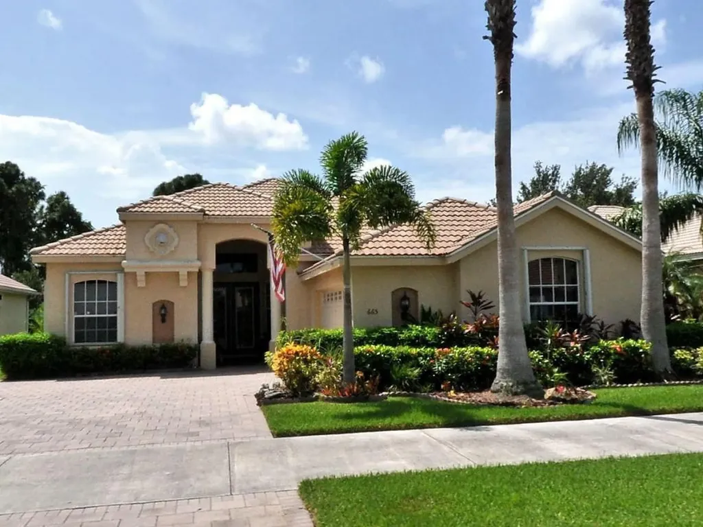 665 SW Lake Charles Circle Port St Lucie FL 34986