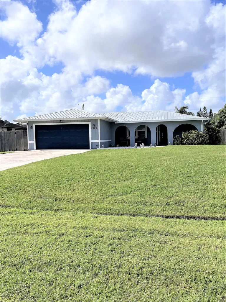 1682 SE Mariner Lane Port St Lucie FL 34983