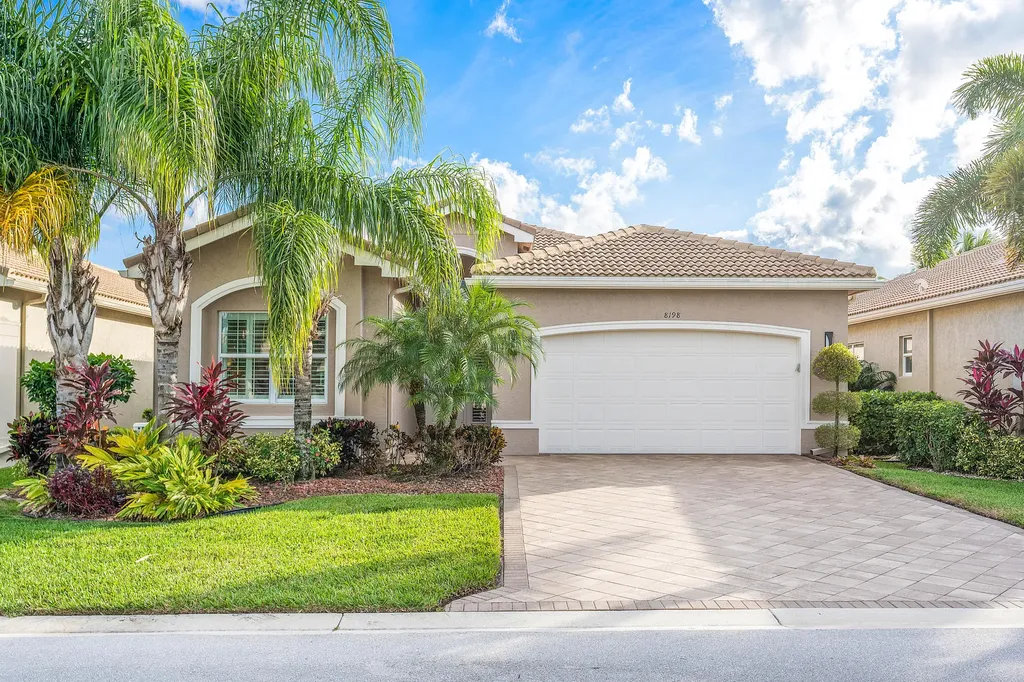 8198 Pikes Peak Avenue Boynton Beach FL 33473
