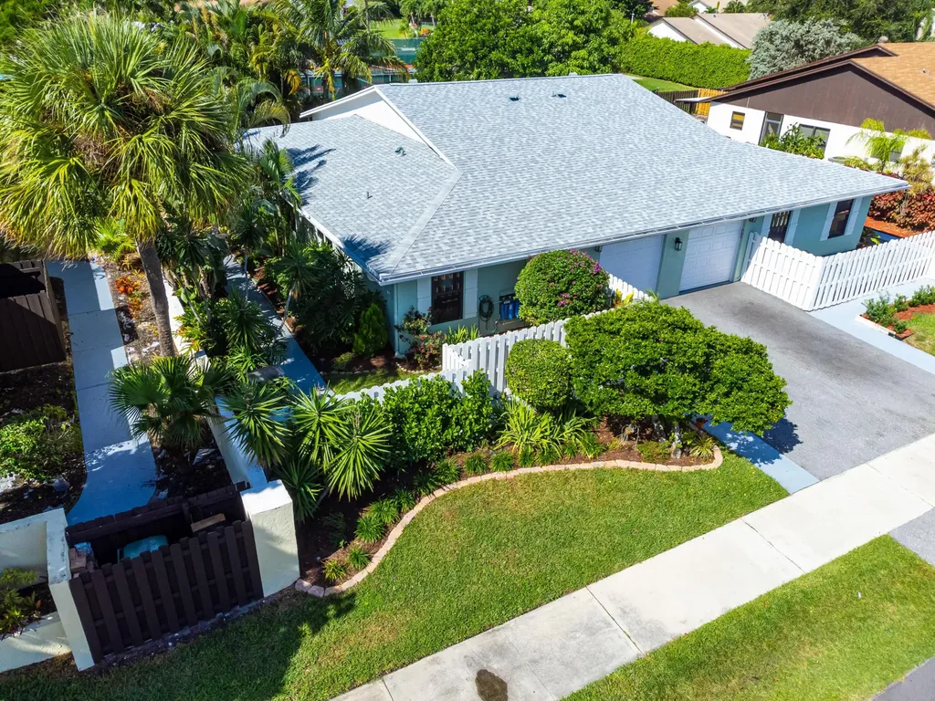 378 SW 27th Avenue Delray Beach FL 33445