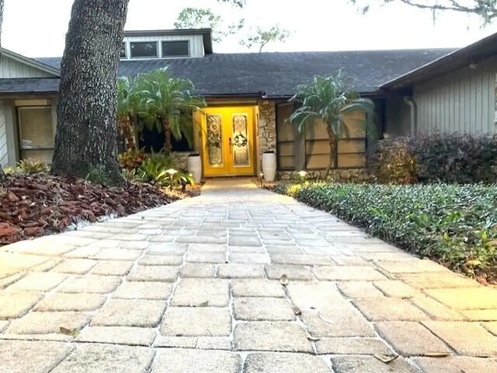 141 Sweet Bay Circle Lake Mary FL 32746