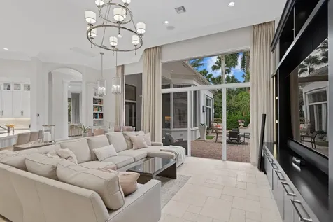 102 Via Verde Way Palm Beach Gardens FL 33418
