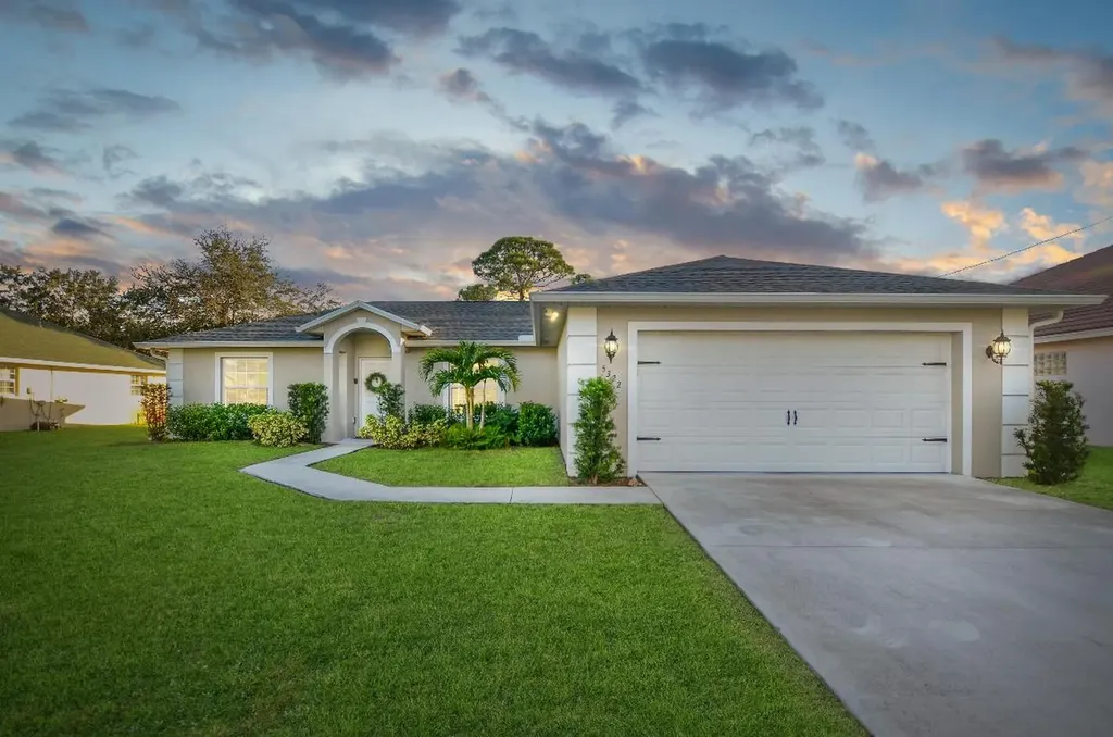 5322 NW South Lanett Circle Port St Lucie FL 34986