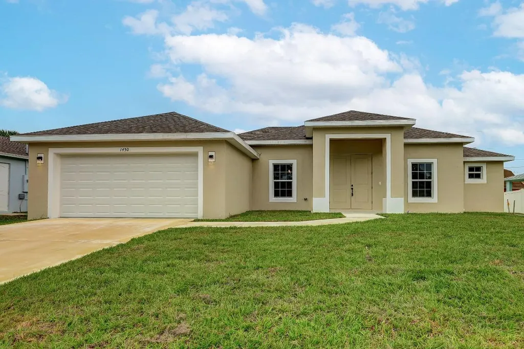 1450 SW Flounder Lane Port St Lucie FL 34953