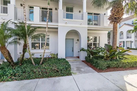 1295 Via De Fossi Boynton Beach FL 33426
