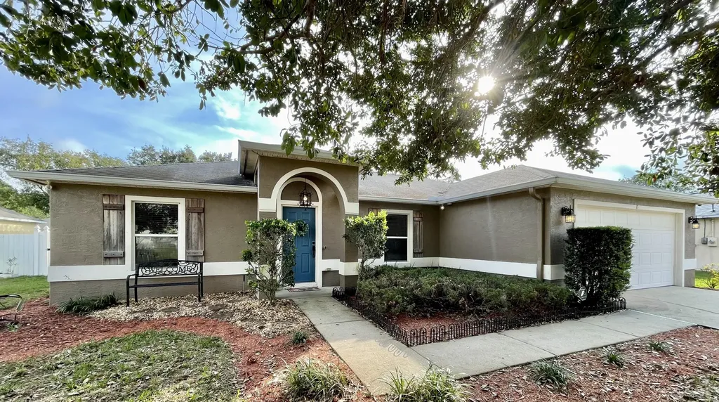 13 Rocket Lane Palm Coast FL 32164
