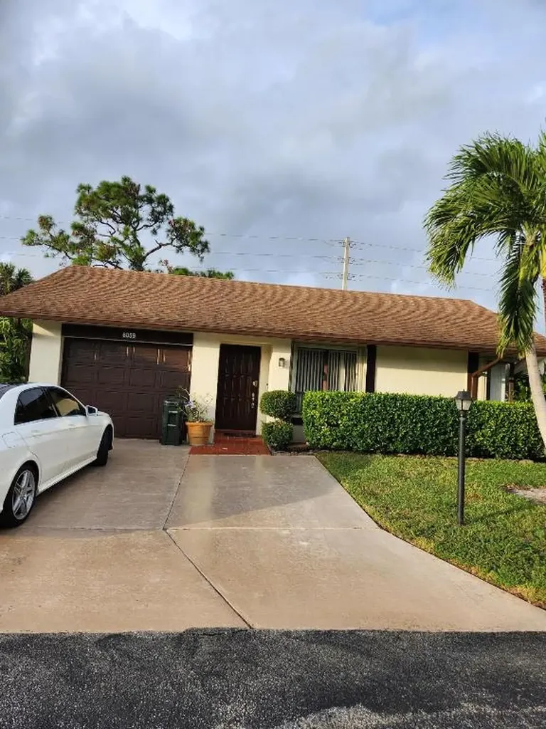 6059 Olivewood Circle Greenacres FL 33463