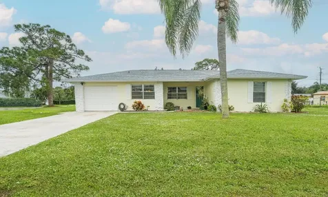 2262 SE Jackson Street Stuart FL 34997