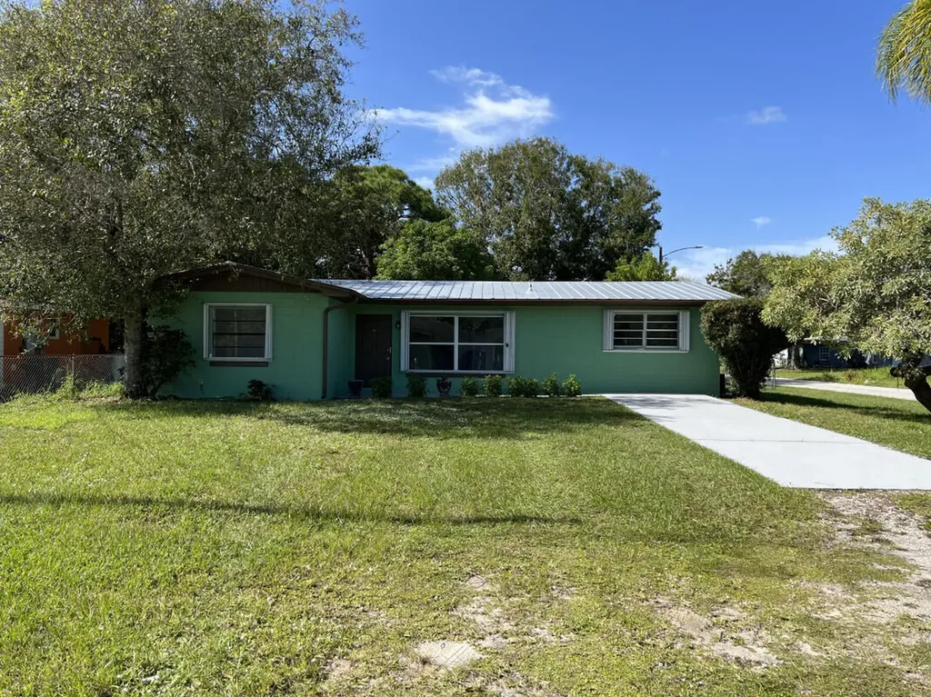 313 N 20th Street Fort Pierce FL 34950