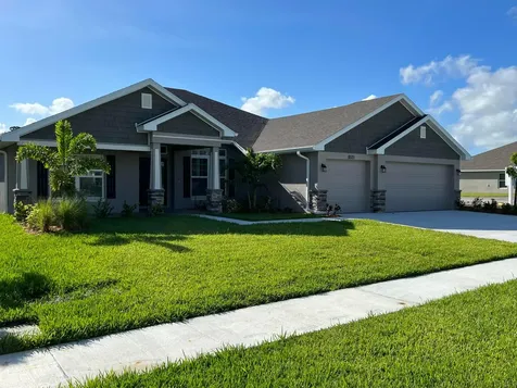 8315 Amalfi Circle Fort Pierce FL 34951