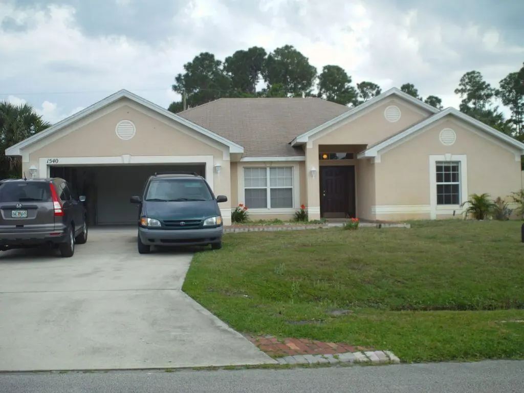 1540 SW Birkey Avenue Port St Lucie FL 34953