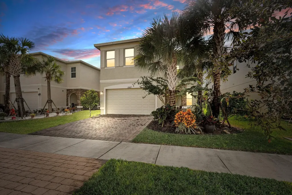 1567 NW Cataluna Circle Port St Lucie FL 34986