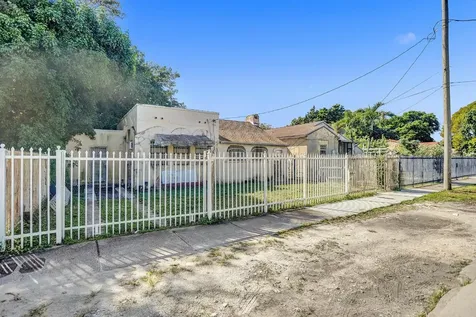 1764 NW 33rd Street Miami FL 33142