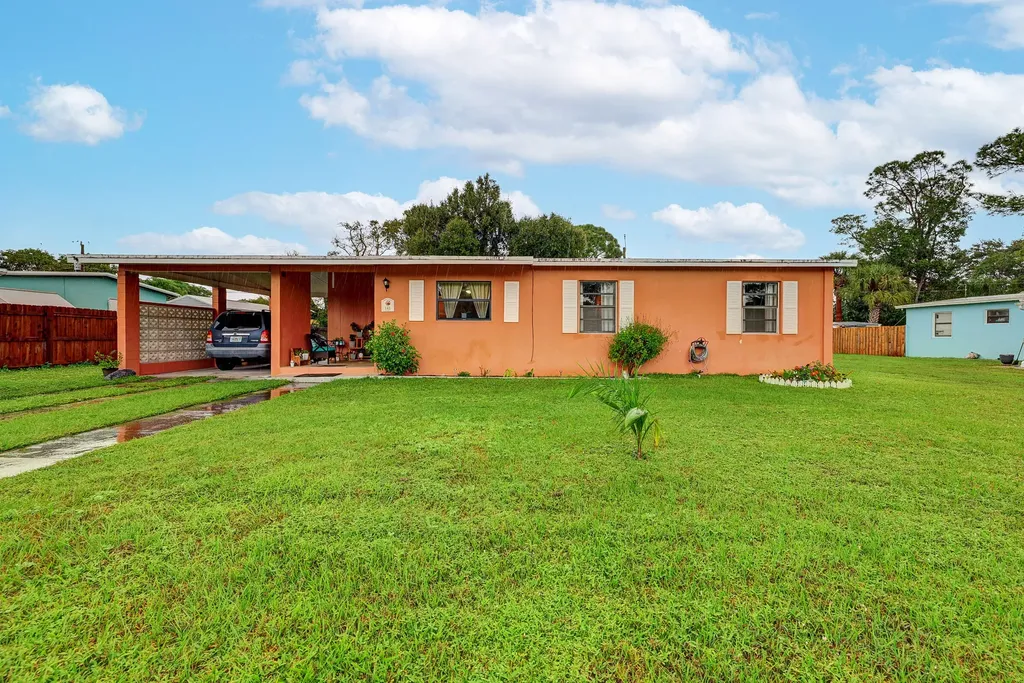 141 SE Serenata Court Port St Lucie FL 34983