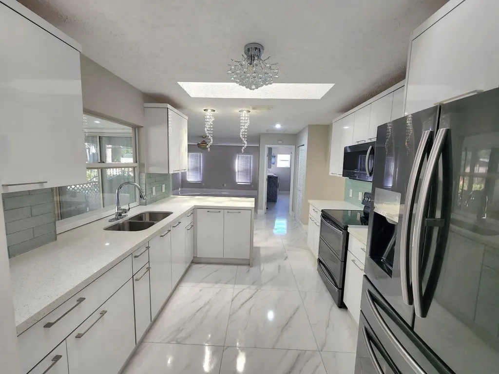 1621 SE Mistletoe Street Port St Lucie FL 34983