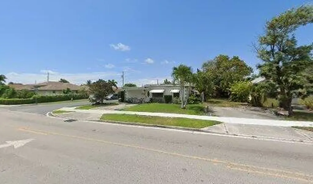 915 12th Avenue S Lake Worth Beach FL 33460