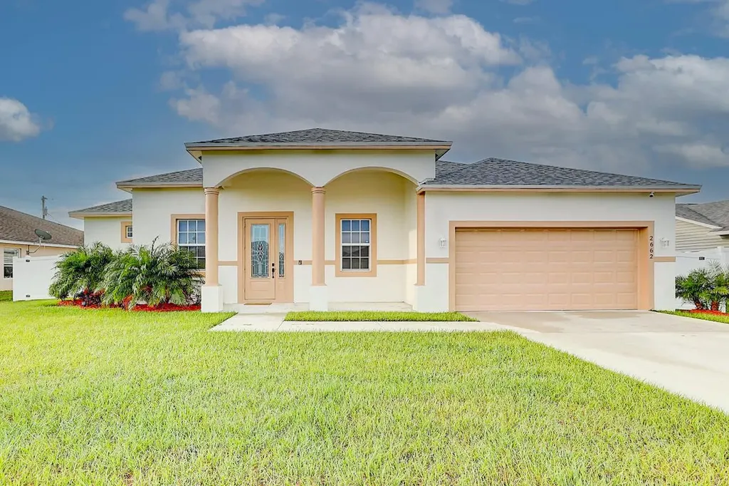 2662 SW Import Drive Port St Lucie FL 34987