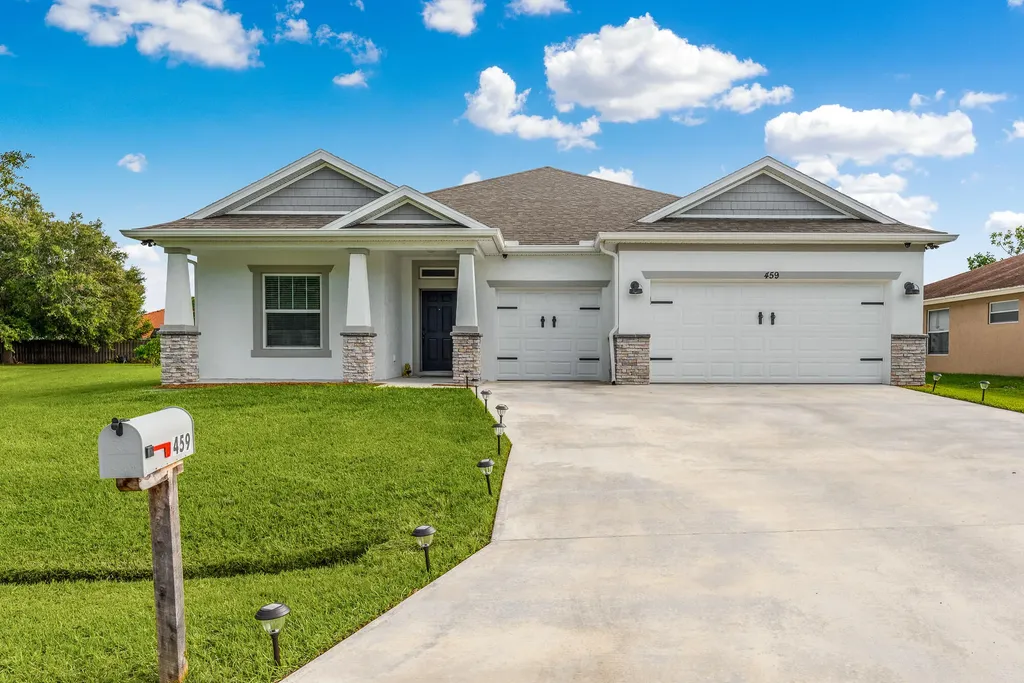 459 SW Cahoon Court Port St Lucie FL 34953