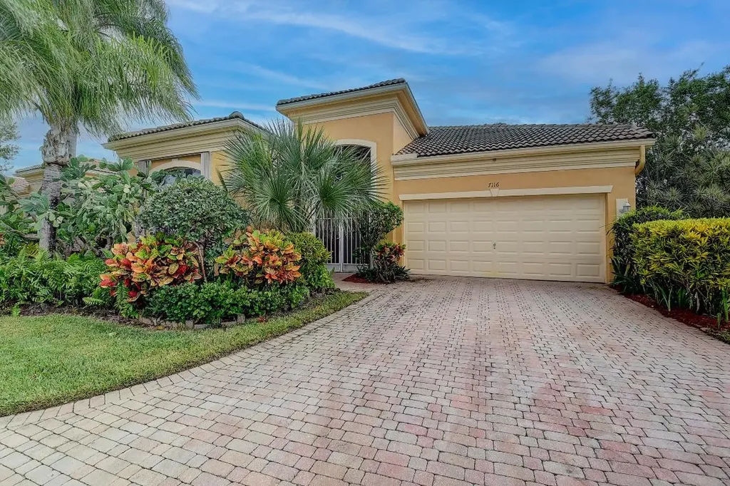 7116 Demedici Circle Delray Beach FL 33446