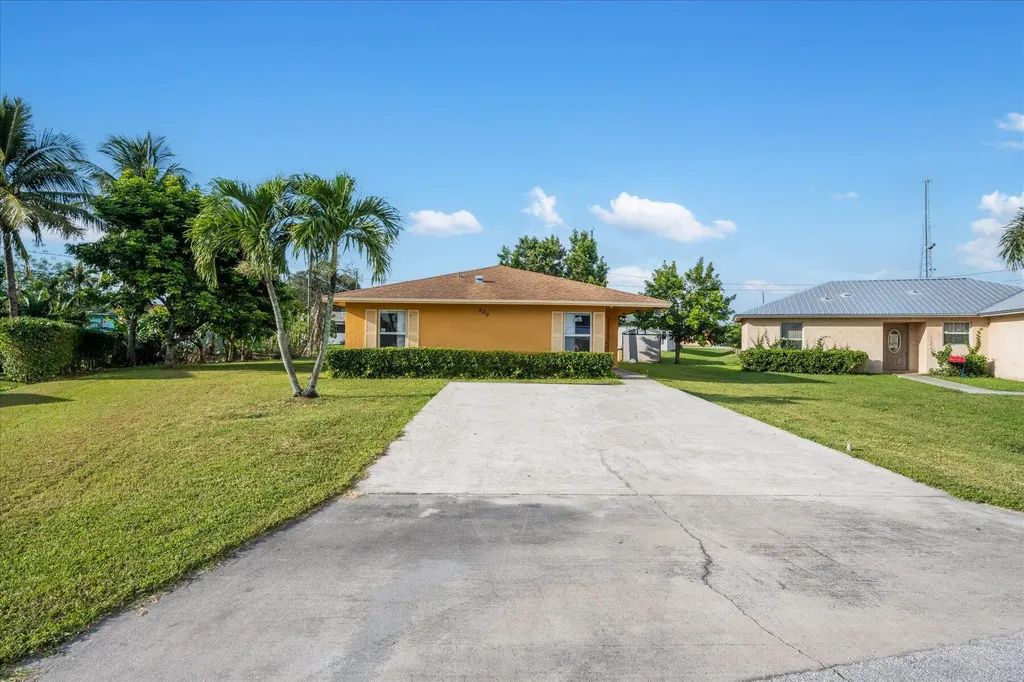 509 Boone Avenue Pahokee FL 33476