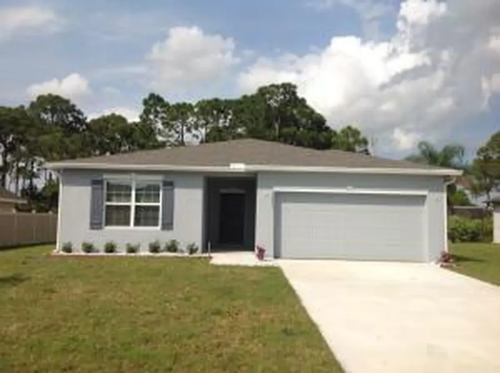 1213 SW Emerald Avenue Port St Lucie FL 34953